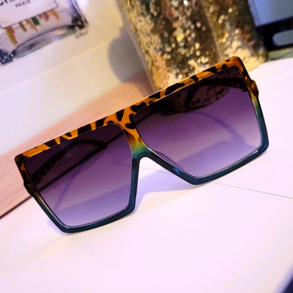 Extra large frame sunglasses NWT
